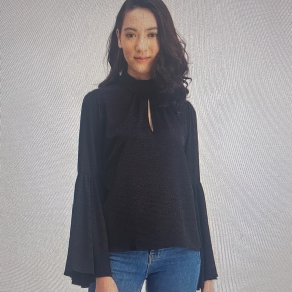 Tahari Tops - NWT Tahari Bell sleeve blouse.  Size Medium